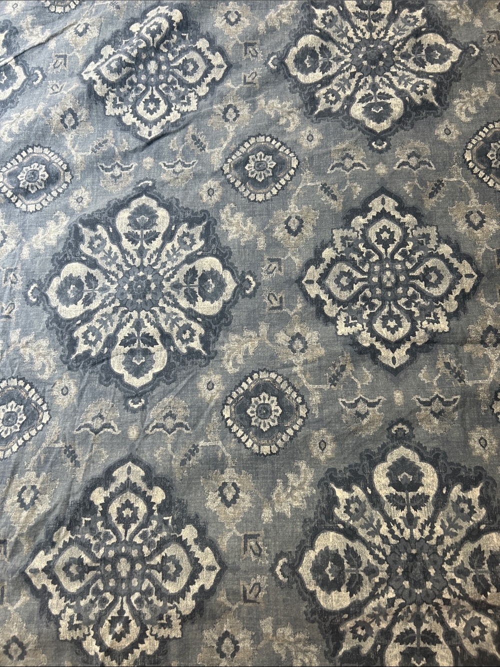 Pottery Barn Giovanni Medallion Blue Queen Duvet Cover
